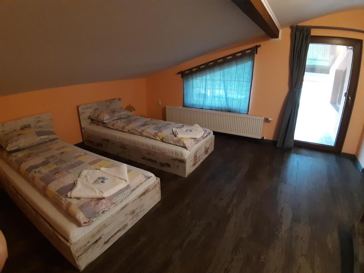 Къща За Гости Романс Yagodina Bagian luar foto